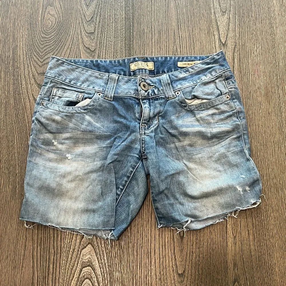 Guess Daredevil Boot Cutoff Shorts Light Wash Denim Size 27